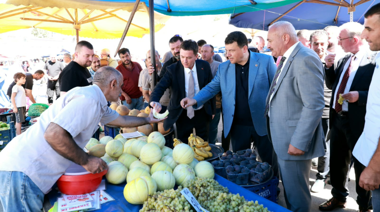 Bursa Emek Mahallesi'nde Yeni Pazar Alanı Açıldı