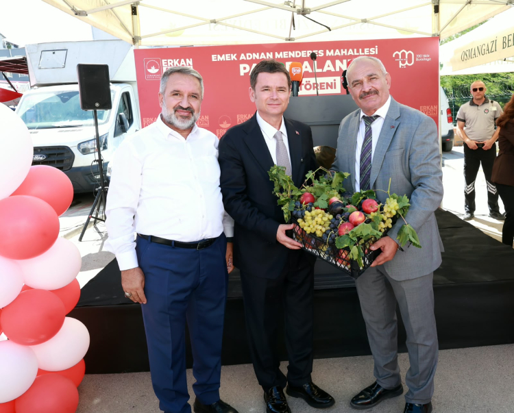 Bursa Emek Mahallesi'nde Yeni Pazar Alanı Açıldı