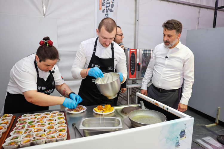 Bursa Gastronomi Festivali'n de Uluslararası Lezzetler