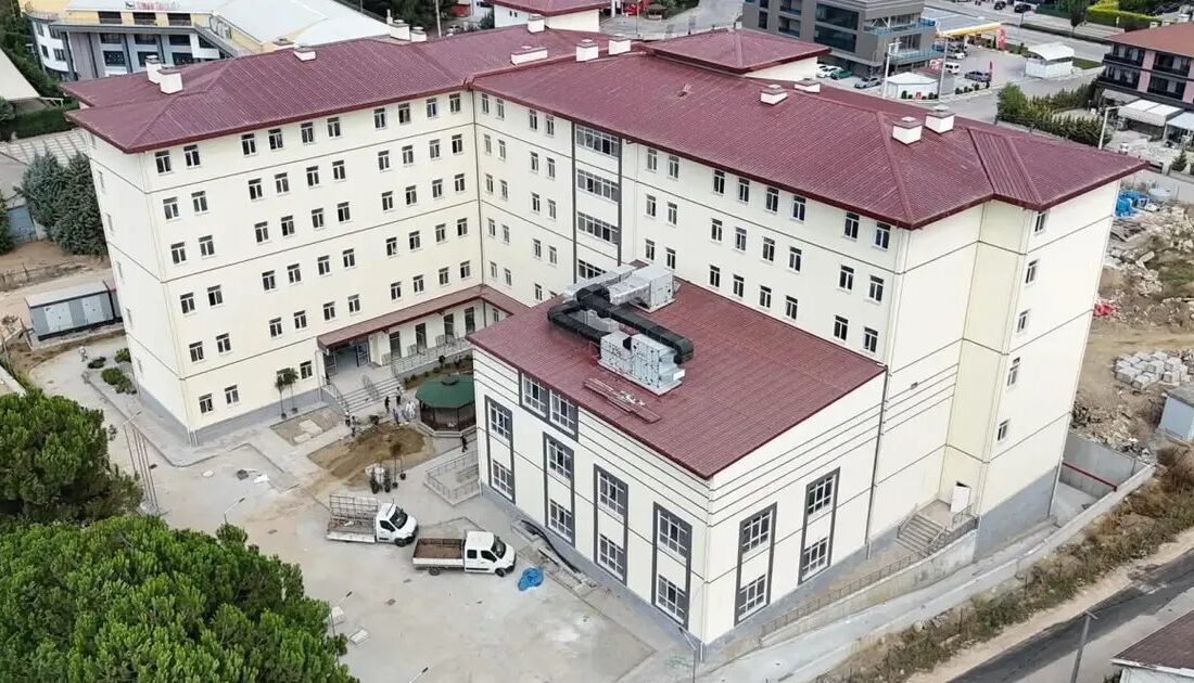 Bursa İnegöl'de yeni öğrenci yurdu inşaatında çalışmalar sona yaklaşıyor. Güvenli