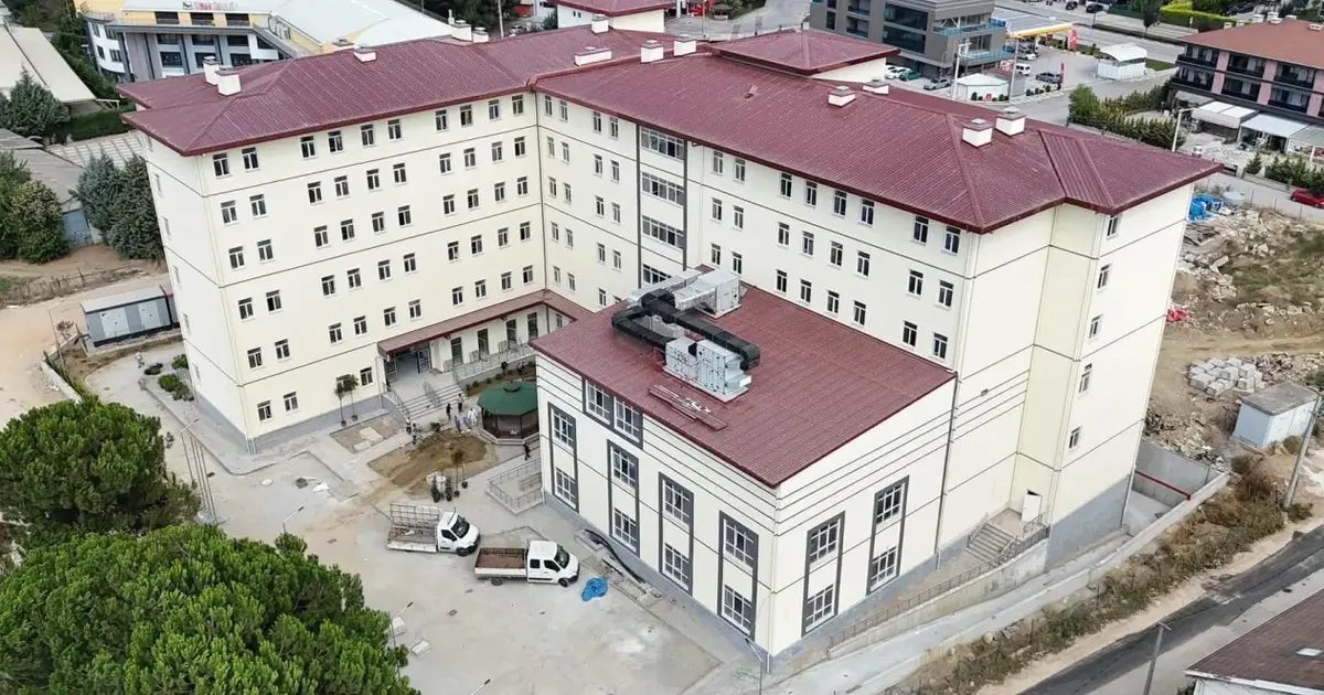 Bursa İnegöl'de yeni öğrenci yurdu inşaatında çalışmalar sona yaklaşıyor. Güvenli