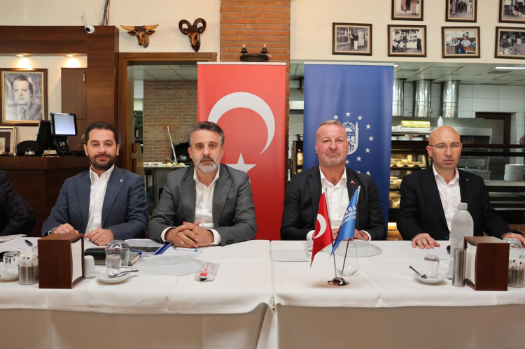 Bursa Karacabey'de Muhtarlarla İstişare Toplantısı