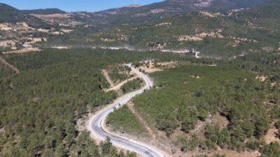 Bursa Keles'te yol çalışmalarında hız kazanıldı. Yeni projelerle ulaşım altyapısı