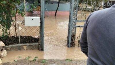 Bursa Mudanya'da sağanak şiddetini artırdı. Yağışların etkisiyle hava koşulları olumsuz
