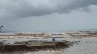 Bursa Mudanya'da şiddetli sağanak nedeniyle 4 kişi kurtarıldı. Detaylar ve