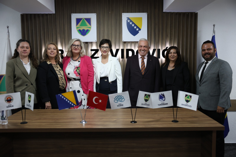 Bursa Nilüfer Belediye Başkanı Zavidovići'nde