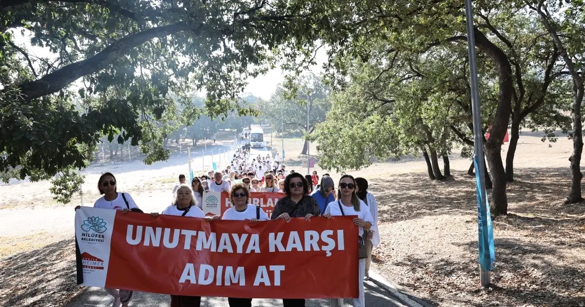 Bursa Nilüfer’de gerçekleşen Alzheimer Farkındalık Yürüyüşü ile bilinçlenme ve destek