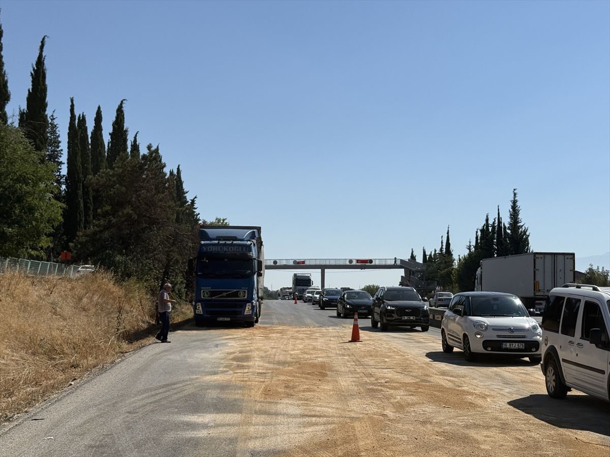 Bursa Nilüfer'deki zincirleme trafik kazası hakkında detaylar, nedenleri ve güvenlik