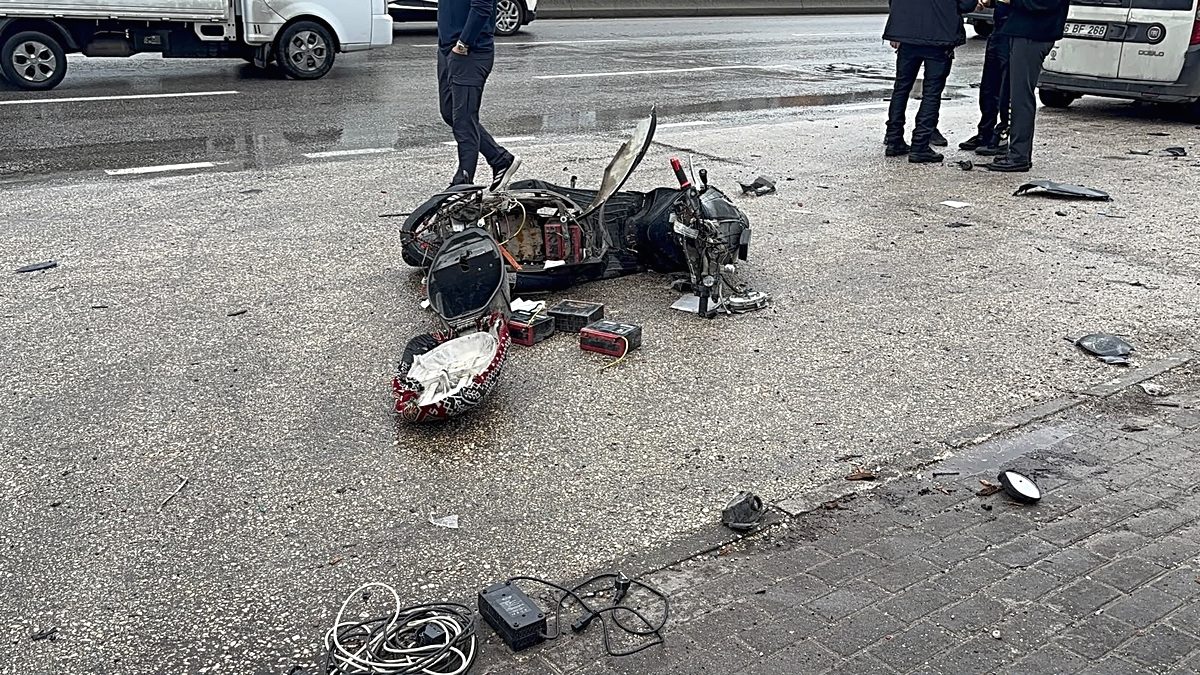 Bursa Yıldırım'da meydana gelen trafik kazasında 1 kişi yaşamını yitirdi.