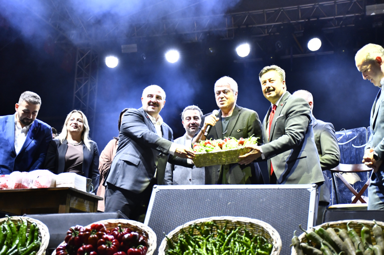 Bursa'da Altın Biber Festivali Coşkusu