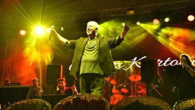 Bursa'da gerçekleştirilen Altın Biber Festivali'nin coşkusunu deneyimleyin. Lezzetli biberler ve