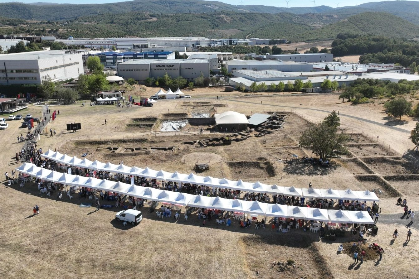 Bursa’da düzenlenen Arkeofest ve Arkeopark etkinliğiyle tarih ve kültür tutkunu