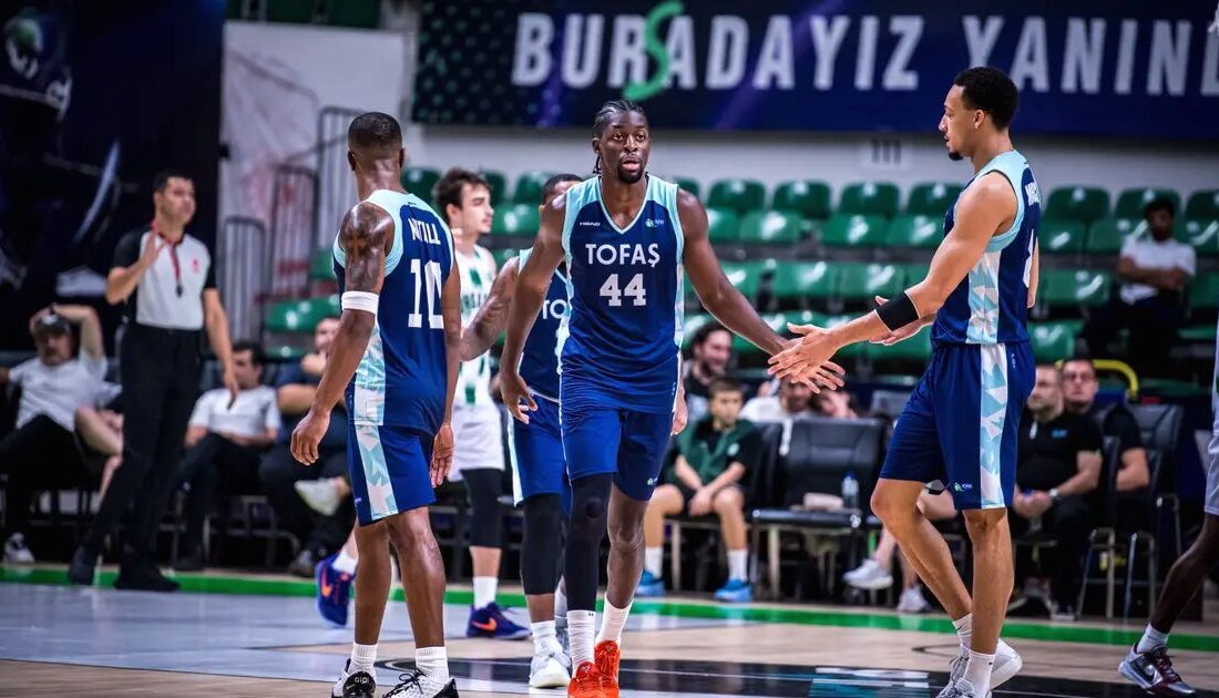 Bursa'da düzenlenen basketbol turnuvasında heyecan dorukta. Takımların mücadeleleri ve canlı