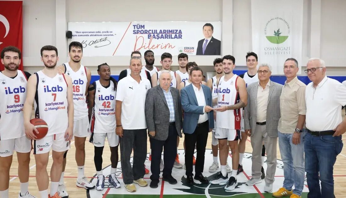 Bursa'da düzenlenen basketbol turnuvası başarıyla tamamlandı. Takımlar ve oyuncular tarafından