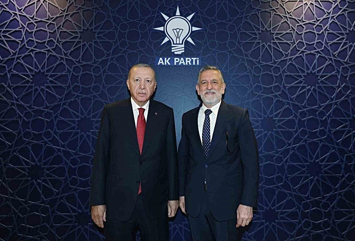 Bursa Belediye Başkanı'nın yeni projeleri tanıtımıyla şehirdeki gelişmeleri ve gelecek