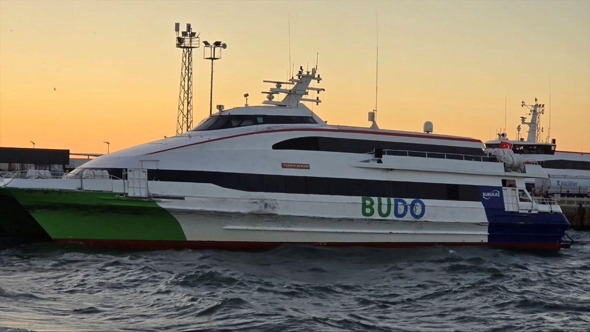 Bursa'da deniz otobüsü seferleri, olumsuz hava koşulları nedeniyle geçici olarak