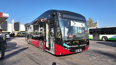 Bursa'da elektrikli otobüs dönüşüm süreci başlamış olup, şehir ulaşımında çevre