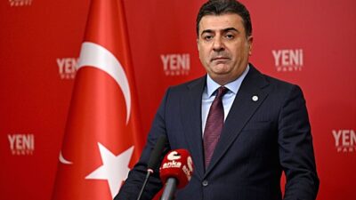 Bursa'da düzenlenen emekli buluşması, yoğun katılım ve ilgiyle gerçekleşti. Etkinlik,