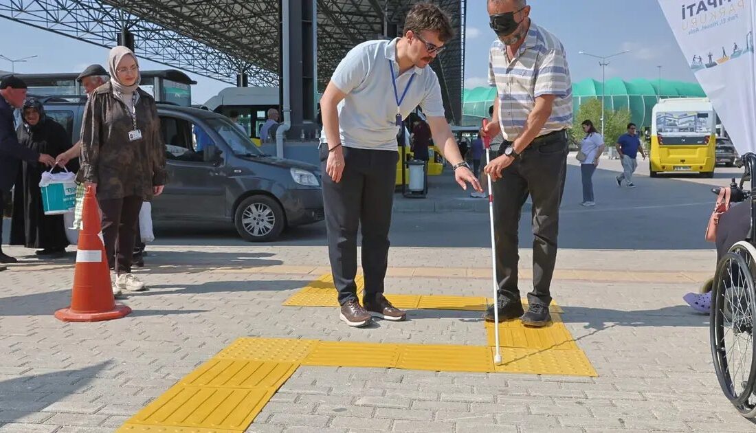 Bursa'da erişilebilirlik empati parkuru açıldı; toplumun engelli bireylerle empati kurmasını