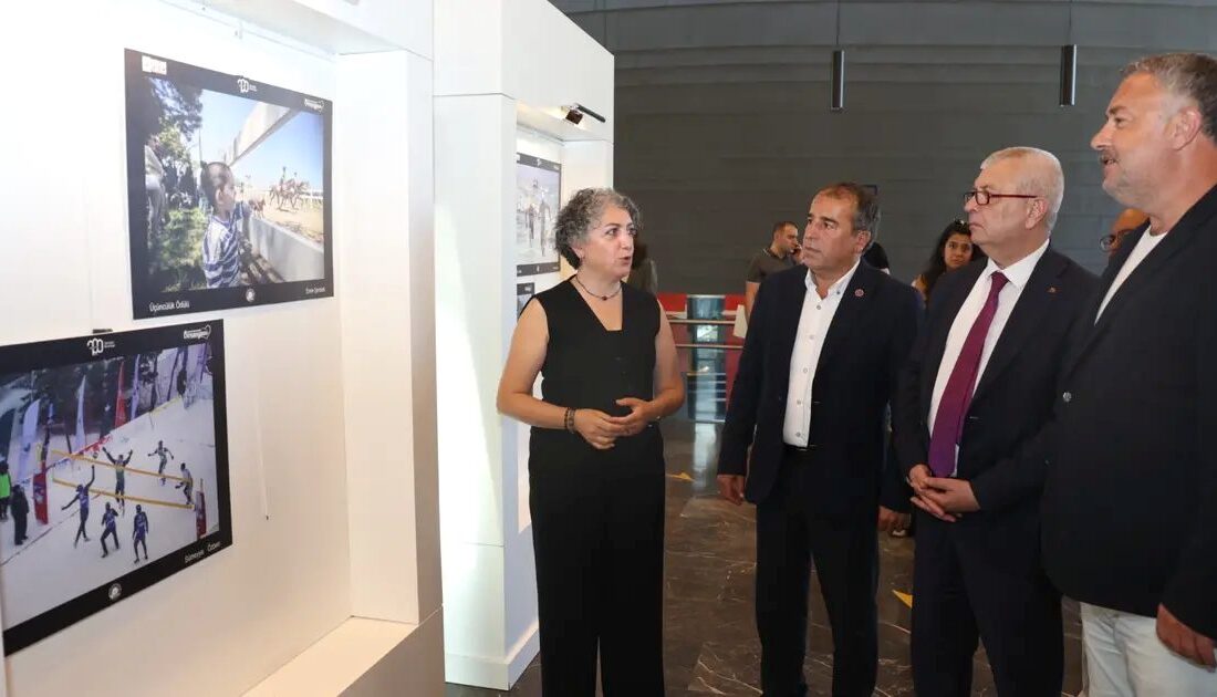 Bursa'da Fetih ve Spor Fotoğraf Yarışması sergisiyle tarihi ve sporun