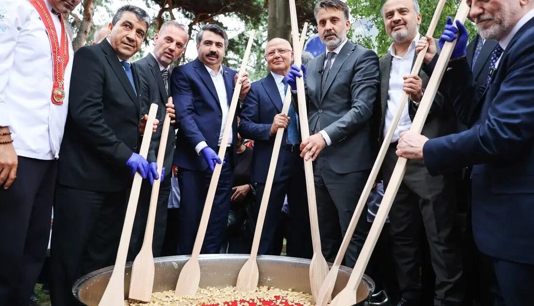 Bursa'da düzenlenen Gastronomi Festivali başladı. Lezzetler ve kültür dolu etkinliklerle