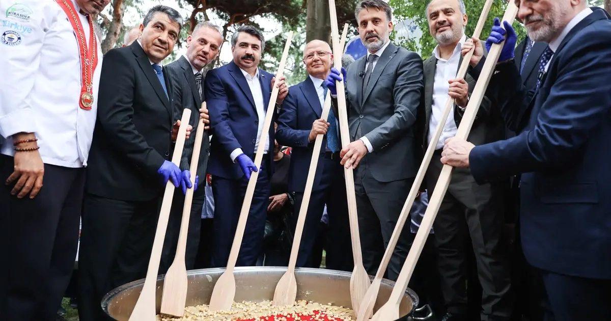Bursa'da düzenlenen Gastronomi Festivali başladı. Lezzetler ve kültür dolu etkinliklerle