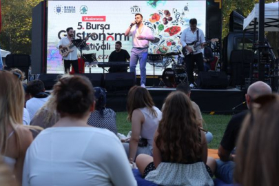 Bursa'da Gastronomi ve Müzik Festivali coşkusu