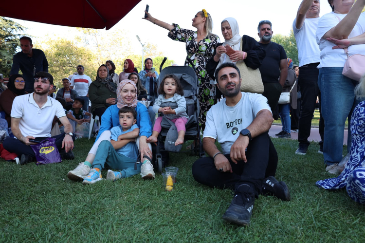 Bursa'da Gastronomi ve Müzik Festivali coşkusu
