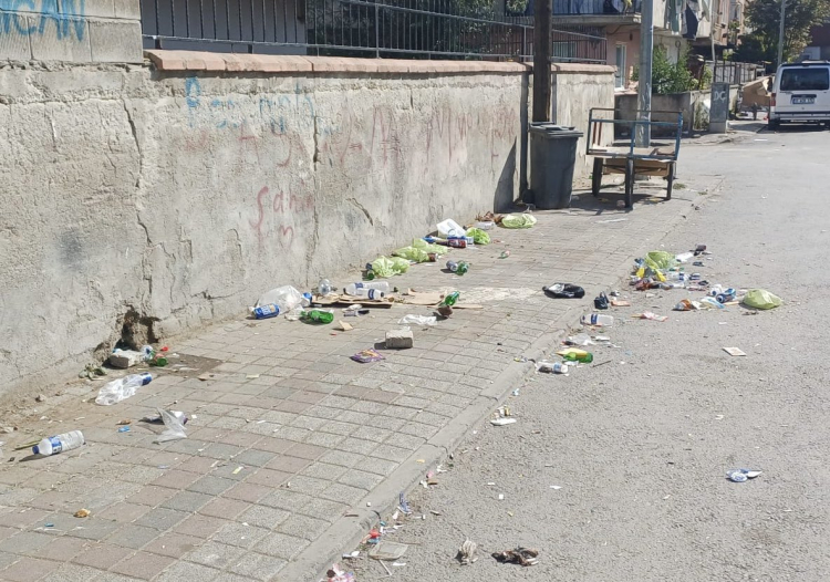 Bursa'da gece eğlencesi sonrası temizlik tepkisi