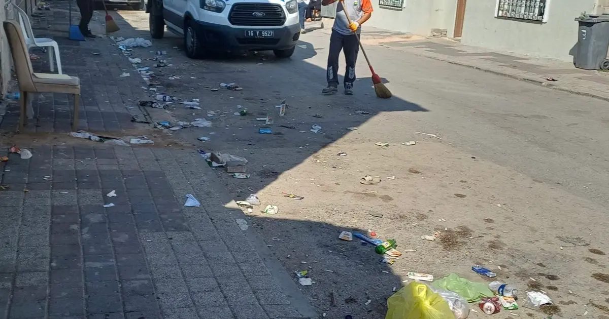 Bursa'da gece eğlencesi sonrası temizlik tepkisi, toplumun temizliğe verdiği önemi