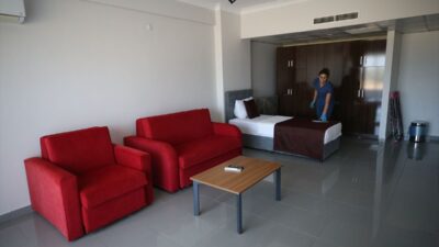 Bursa'da geleneksel Kurtuluş Günü kutlamalarıyla tarihimize ve kültürümüze saygı duruşunda