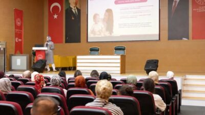Bursa'da güvenli bağlanma eğitimleri başladı. Uzman eğitmenler eşliğinde sağlıklı ilişkiler