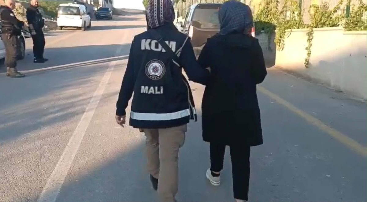 Bursa'da güvenlik güçleri, organize suç çetesine karşı düzenlediği operasyonla suç
