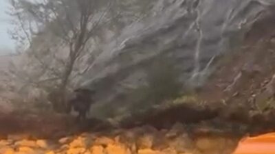 Bursa'da yaşanan heyelan nedeniyle yol ulaşıma kapandı. Güncel bilgileri takip
