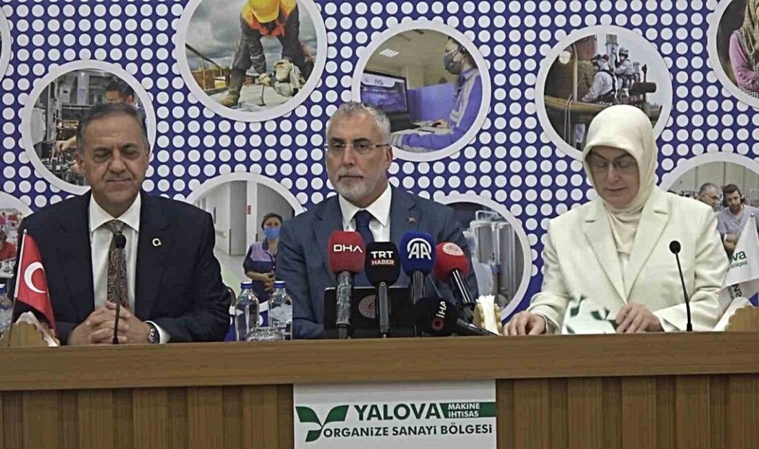 Bursa'da iş dünyası temsilcileri, büyük istişare toplantısında bir araya gelerek
