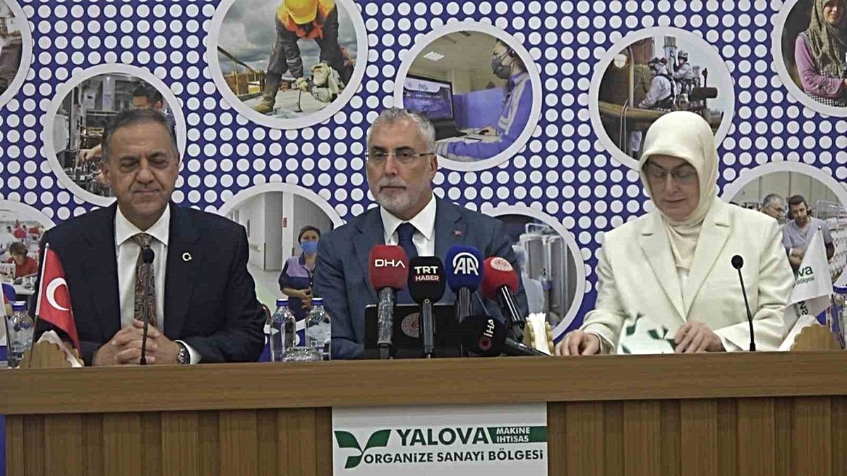 Bursa'da iş dünyası temsilcileri, büyük istişare toplantısında bir araya gelerek