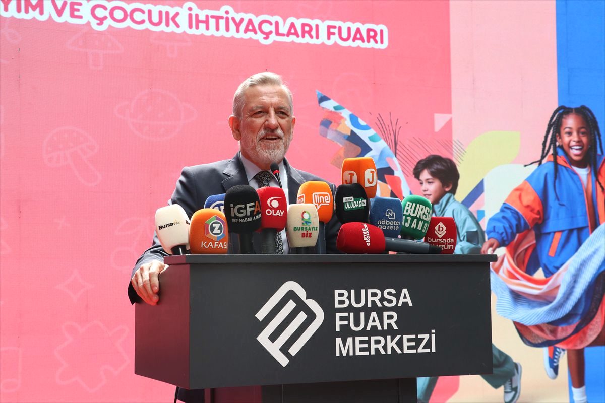 Bursa'da düzenlenen Junioshow Bebek ve Çocuk Fuarı, anne ve babalara