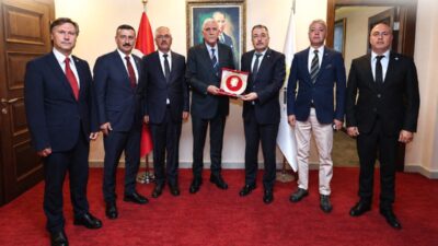 Bursa'da kamu sendikası Dervişoğlu'nu ziyaret etti. Detaylar ve güncel gelişmeler