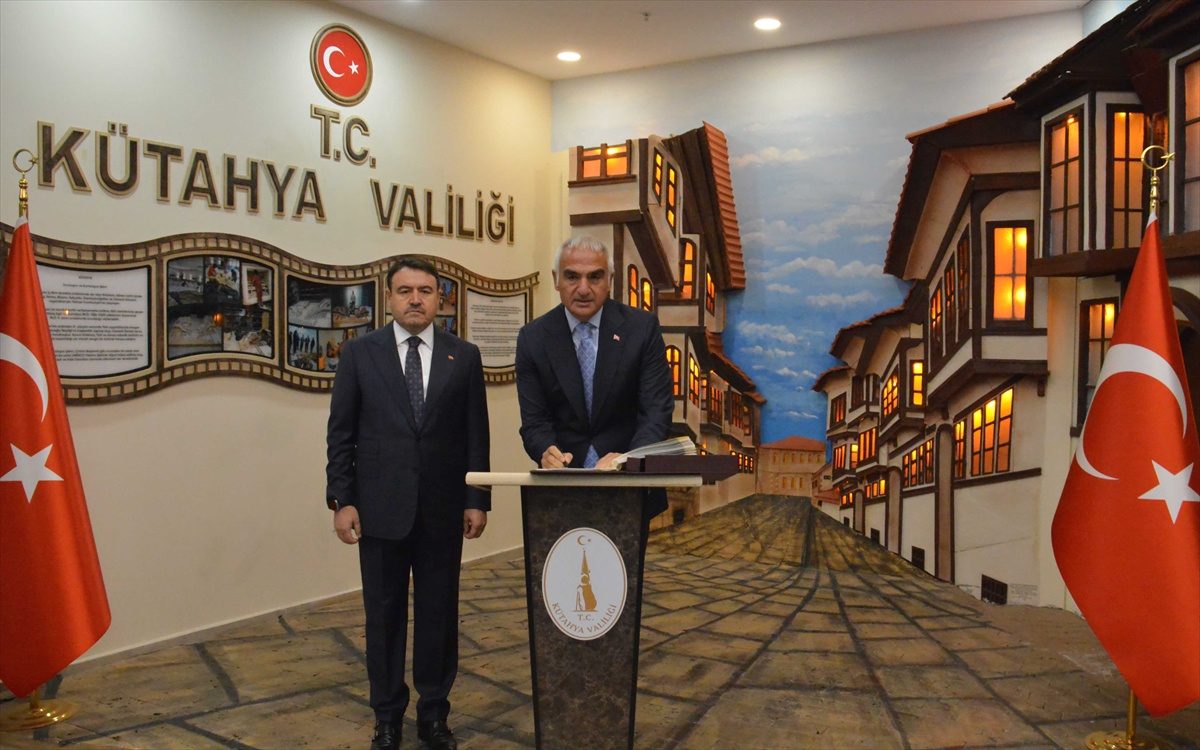 Bursa'da Meme Kanseri Farkındalık Ayı etkinliği ile erken teşhis ve