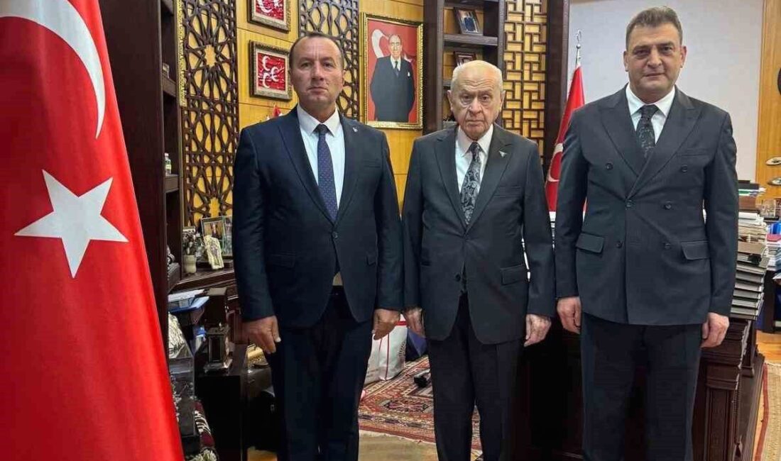 Bursa'da düzenlenen MHP İl Kongresi'nde büyük heyecan yaşanıyor. Parti gelişmeleri