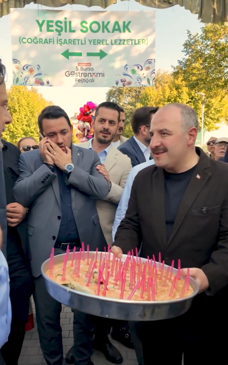 Bursa'da Milletvekilinden dikkat çeken hareket