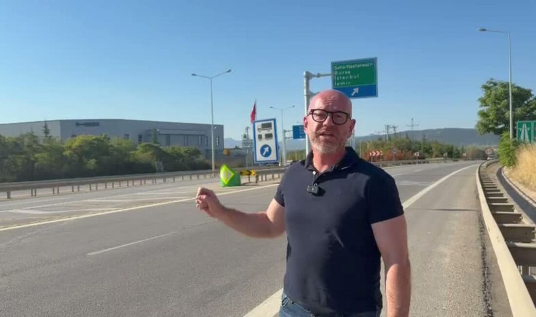 Bursa'da yaşanan otomobil kazasında 2 kişi hayatını kaybetti. Olayla ilgili
