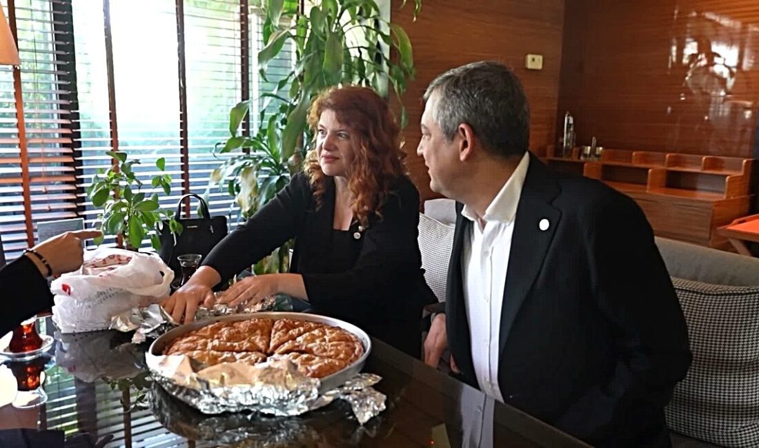 Bursa'da Özgür Özel ve börek sürprizi ile ilgili detaylar, etkinlikler