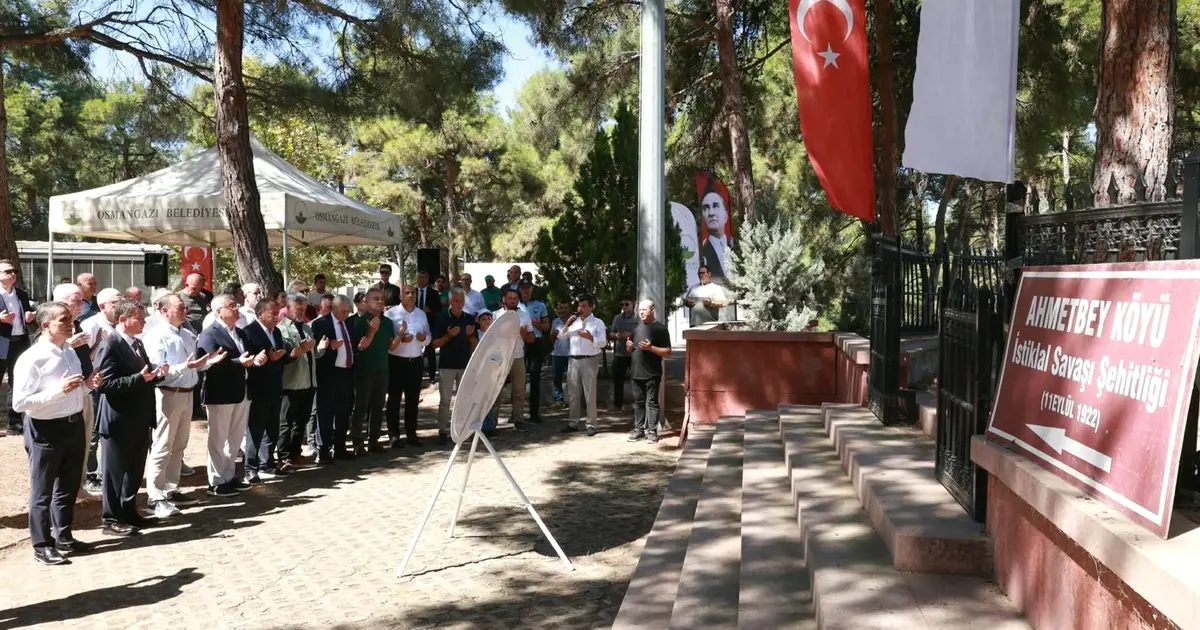 Bursa'da düzenlenen Şehitleri Anma Törenleri, millî birlik ve beraberliğimizi güçlendiren