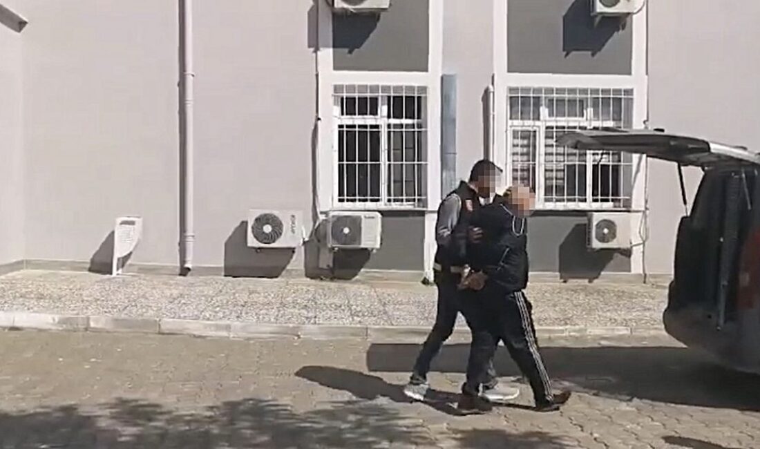 Bursa'da yaşanan silahlı ve bıçaklı olayda bir kişi yaralandı. Güvenlik