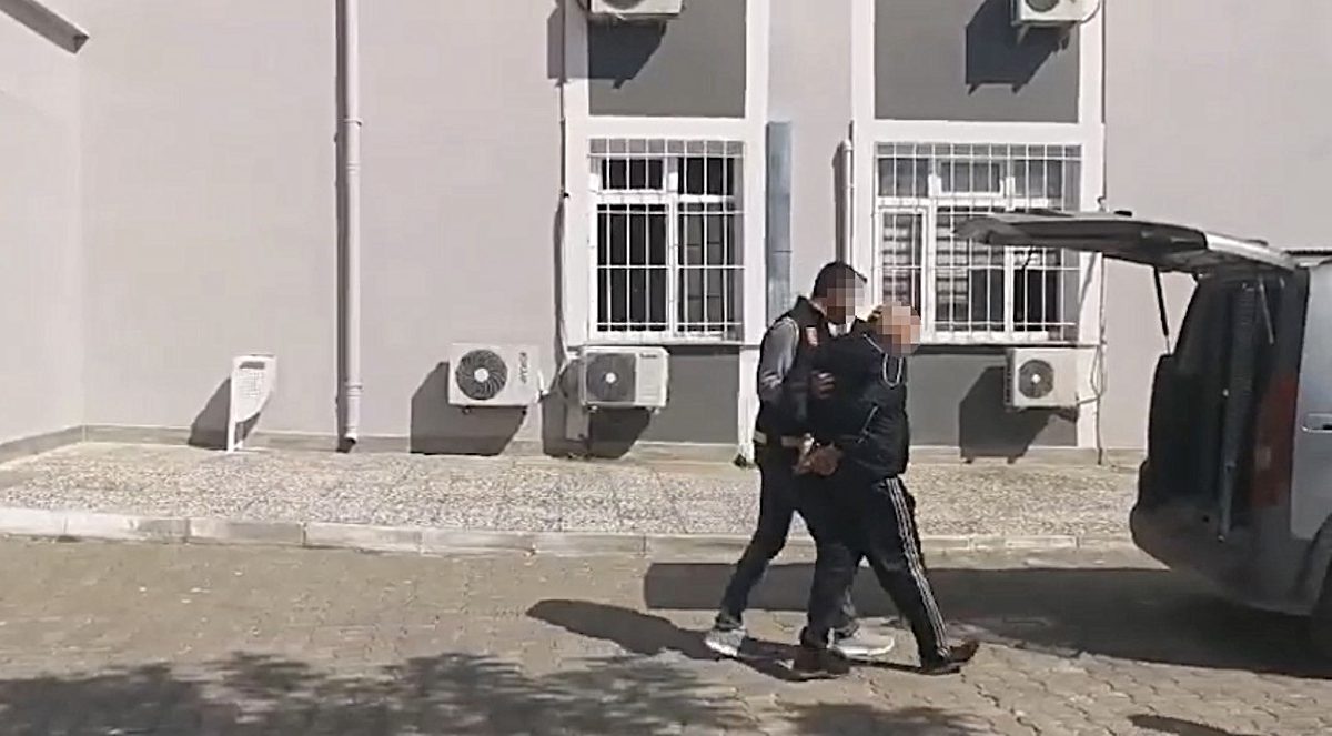 Bursa'da yaşanan silahlı ve bıçaklı olayda bir kişi yaralandı. Güvenlik