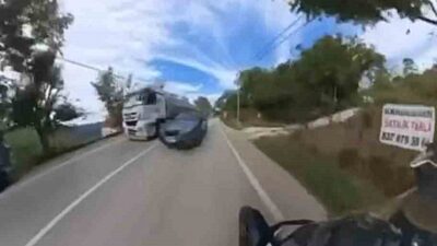 Bursa'da gerçekleşen sollama girişimi, trafikte ciddi bir faciadan dönerek dikkatli