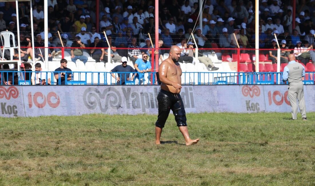Bursa'da düzenlenen tarihi Elmalı Yağlı Güreşleri'nin heyecanını keşfedin. Geleneksel sporun