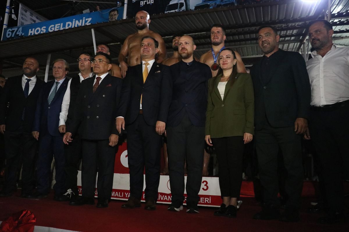 Bursa'da tarihi yağlı güreşler heyecanını yaşayın. Geleneksel sporun büyüleyici atmosferinde
