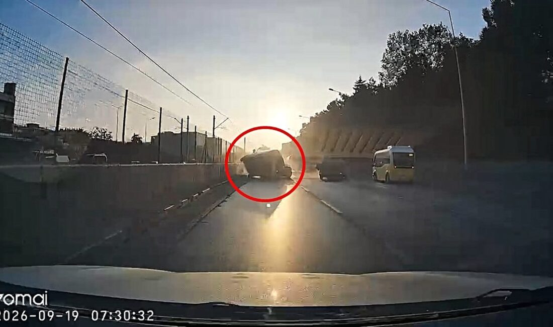 Bursa'da yaşanan trafik kazasında 2 kişi yaralandı. Olayla ilgili detaylar
